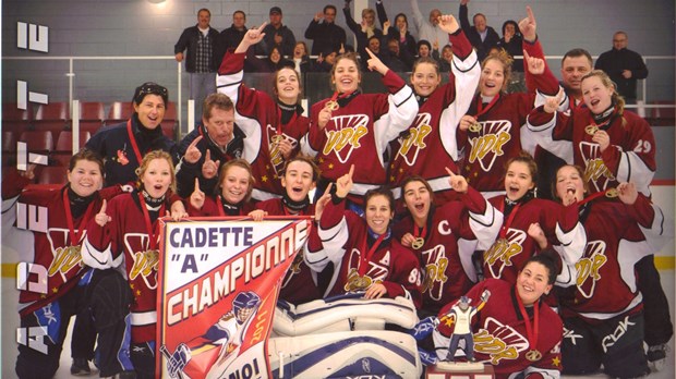 Ringuette : les Cadettes A de la Vallée-du-Richelieu remportent l'or à Québec